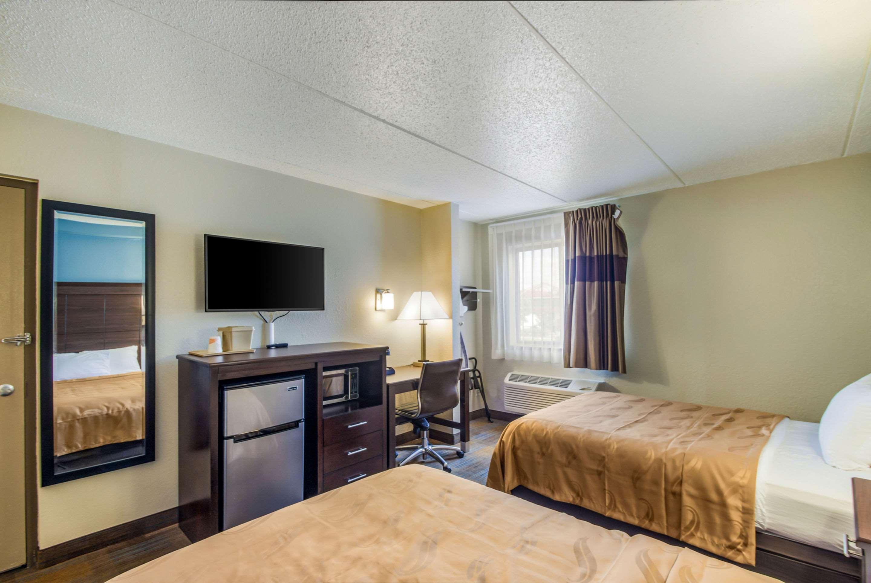 Americinn By Wyndham Madison Wi Exteriör bild