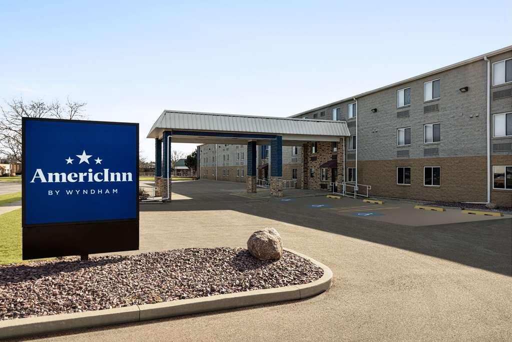 Americinn By Wyndham Madison Wi Exteriör bild